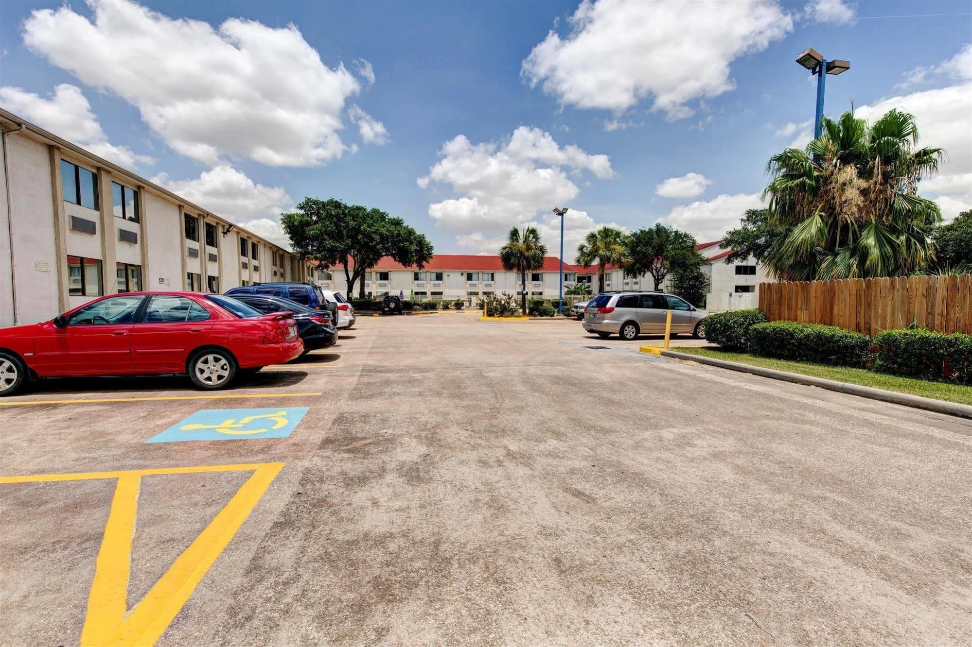 Executive Inn & Suites South Houston Extérieur photo